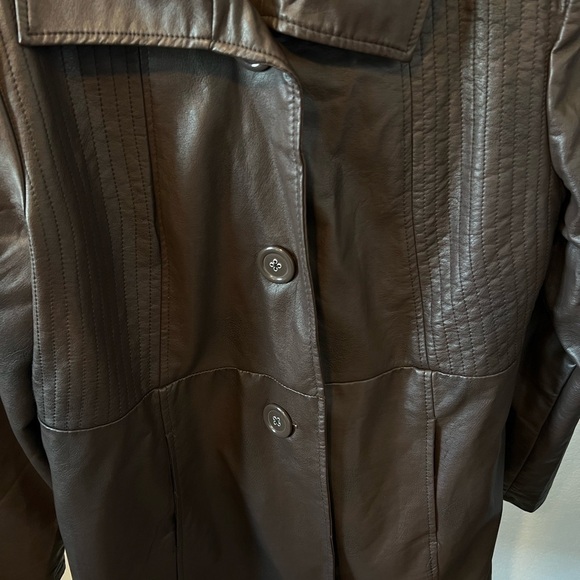 susan Graver Women’s Brown Faux Leather Jacket Size Medium - Picture 3 of 9